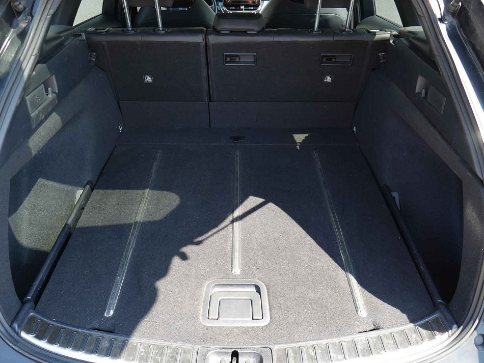 Toyota Corolla 1.8Hybrid Executive