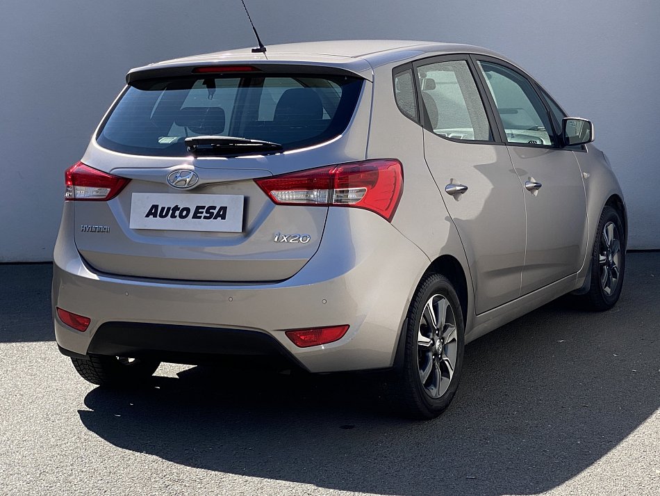 Hyundai Ix20 1.4 i 