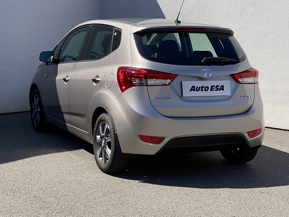 Hyundai Ix20 1.4 i 