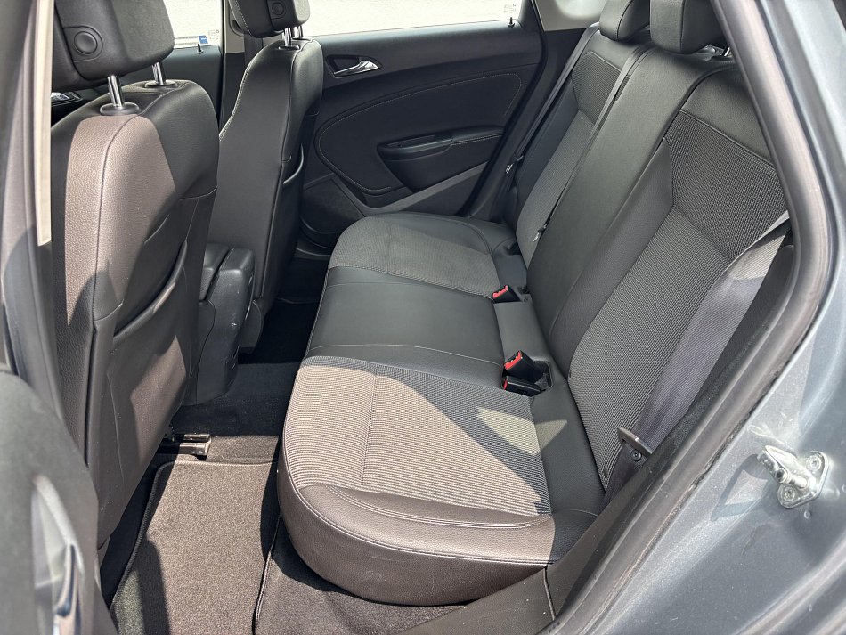 Opel Astra 2.0 CDTi 