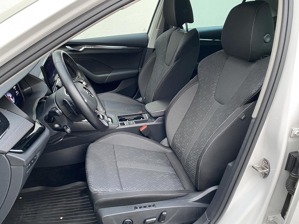 Škoda Octavia IV 1.5TSi e-TEC Style