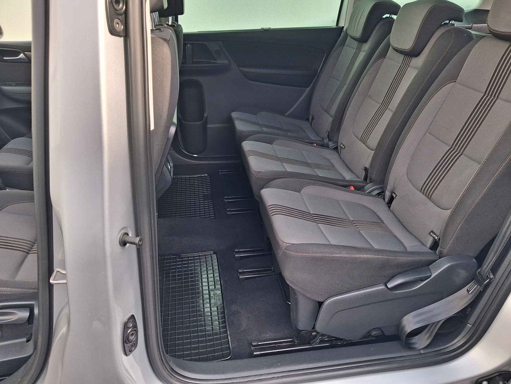 Volkswagen Sharan 2.0 TDi 