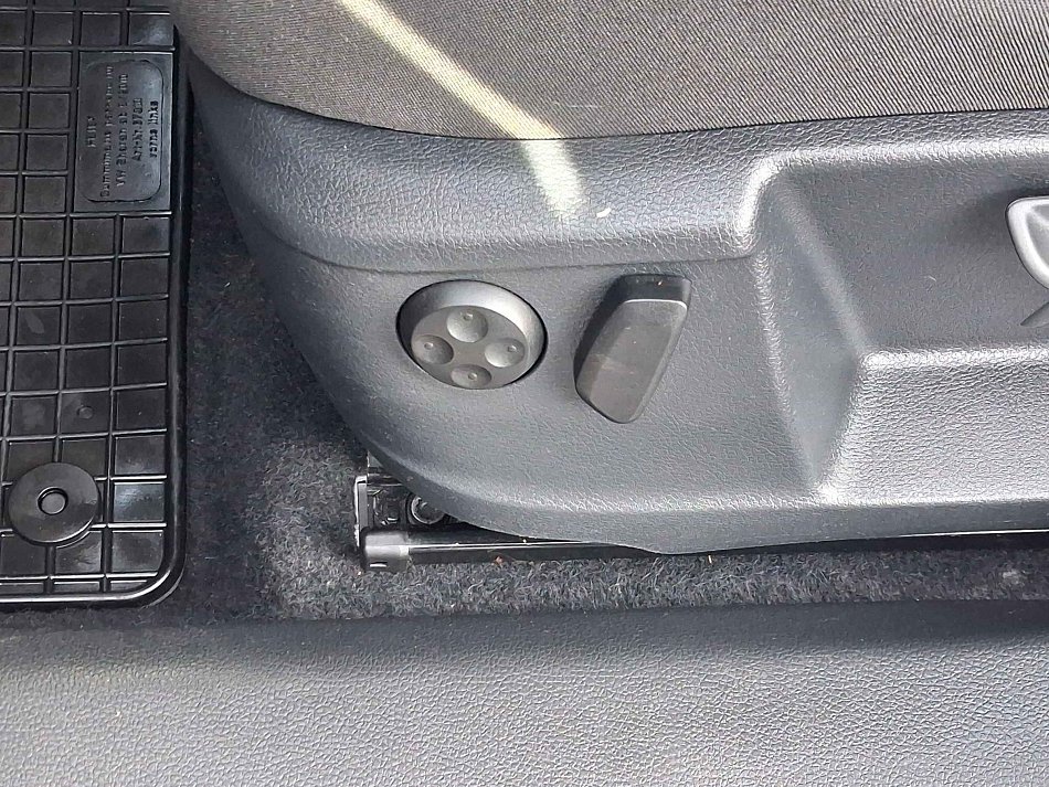 Volkswagen Sharan 2.0 TDi 
