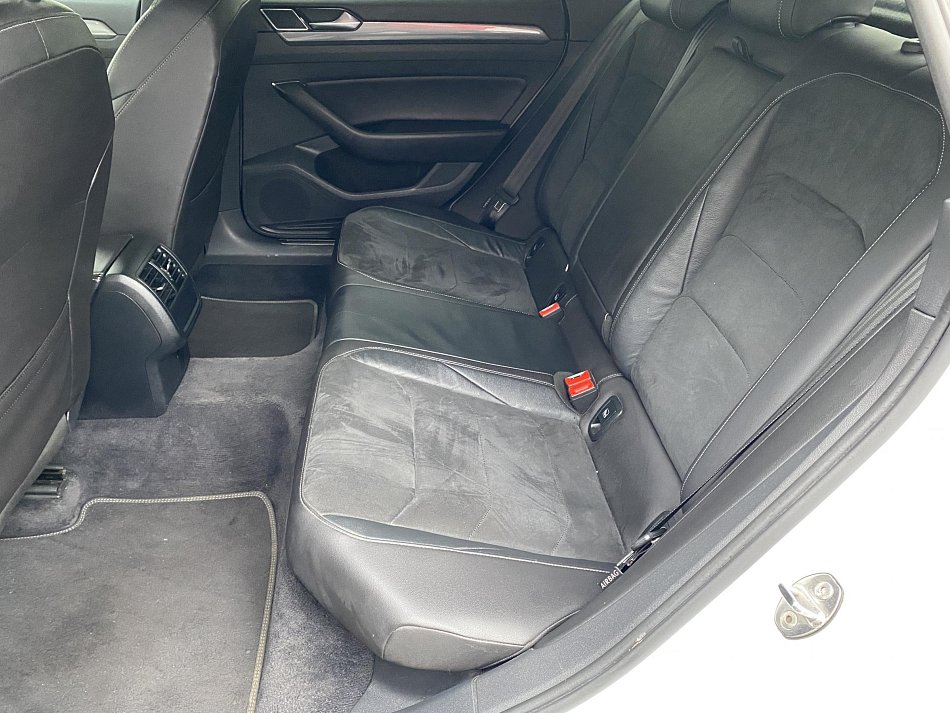 Volkswagen Arteon 2.0 TDi R-Line