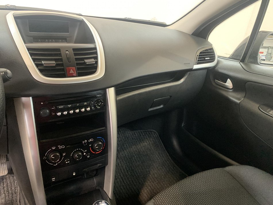 Peugeot 207 1.4i 
