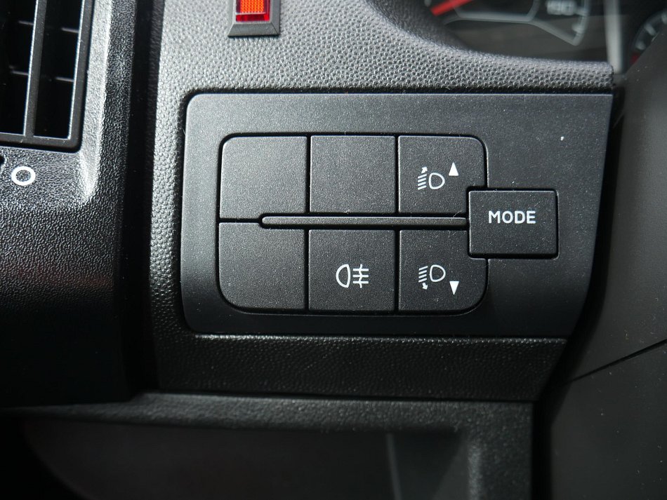 Peugeot Boxer 2.2HDi  PLACHTA L4