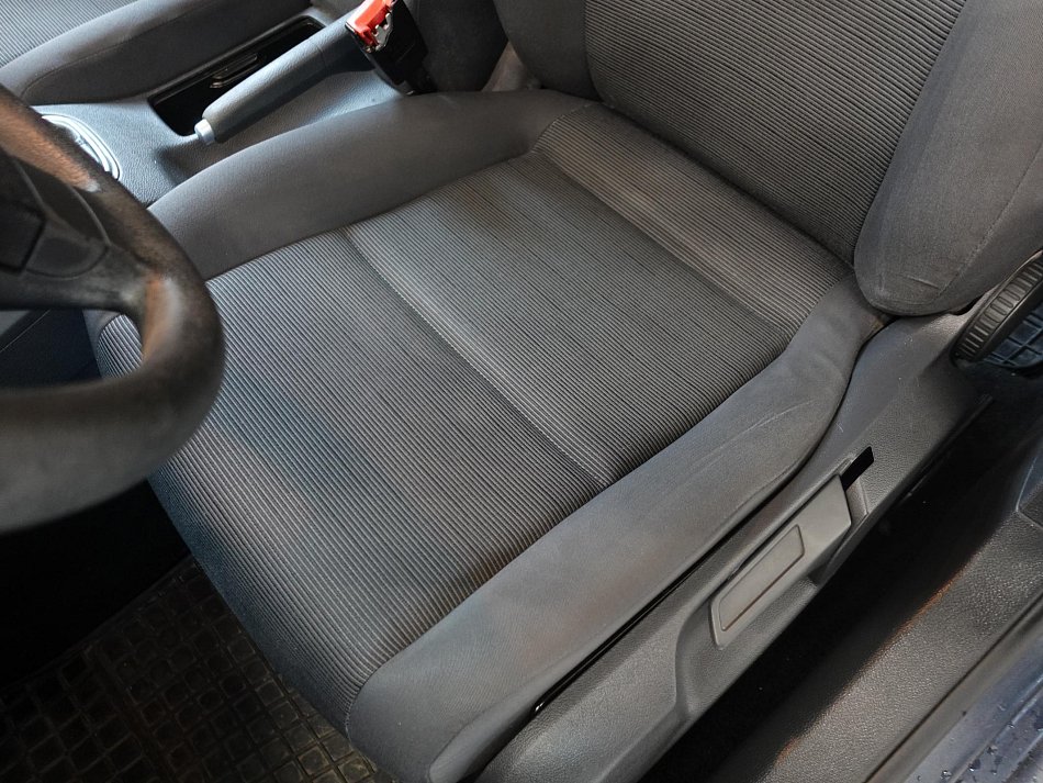 Volkswagen Golf 1.4MPI 