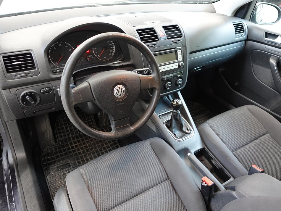 Volkswagen Golf 1.4MPI 