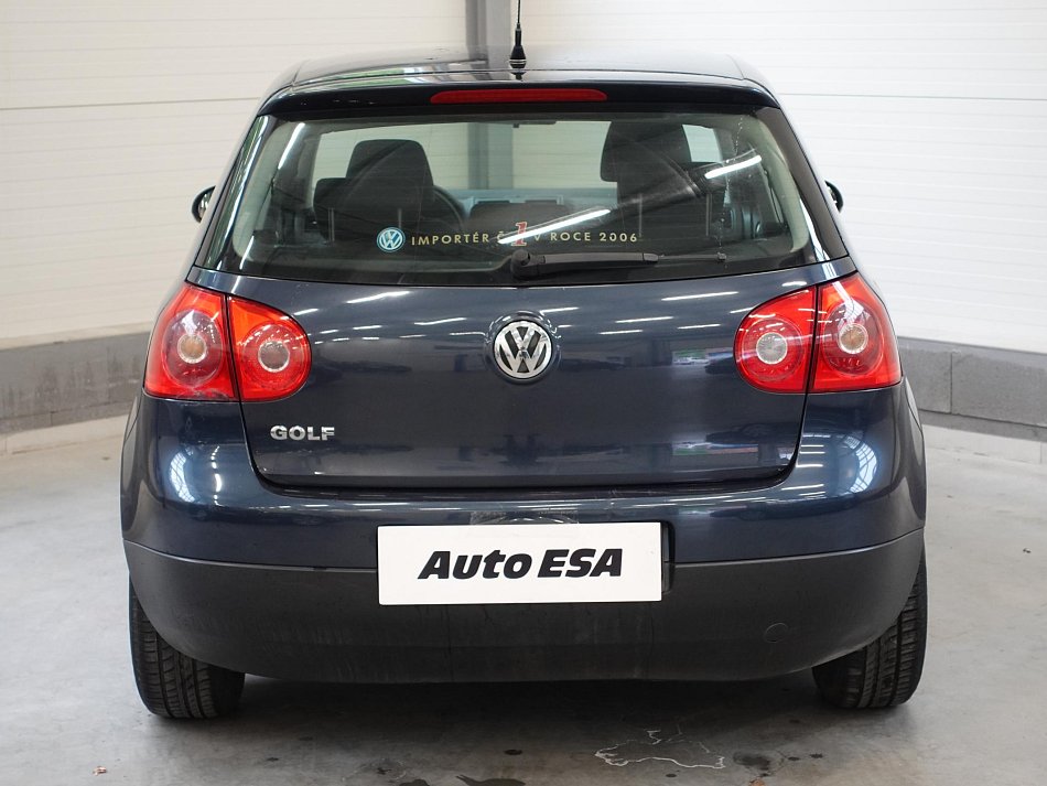 Volkswagen Golf 1.4MPI 