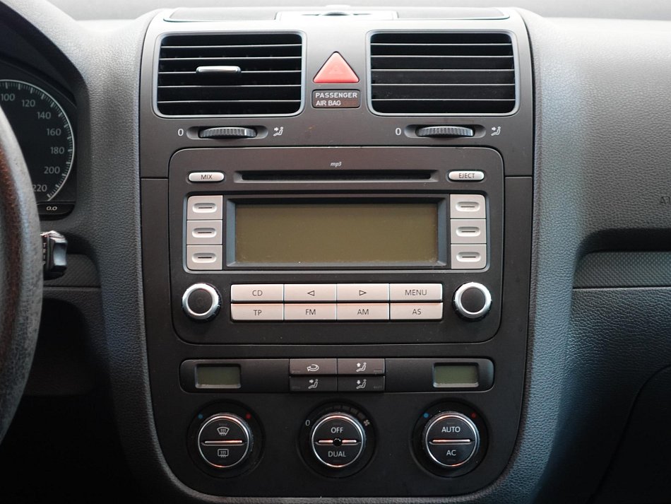 Volkswagen Golf 1.4MPI 