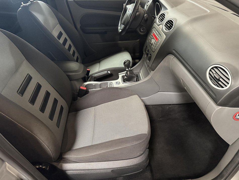 Ford Focus 1.6i 