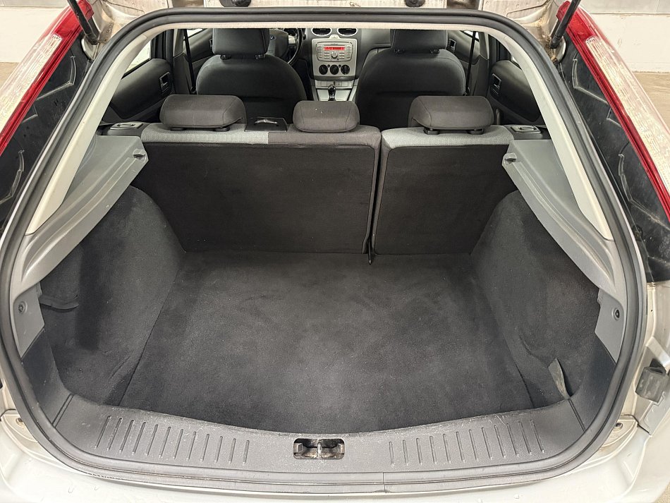 Ford Focus 1.6i 