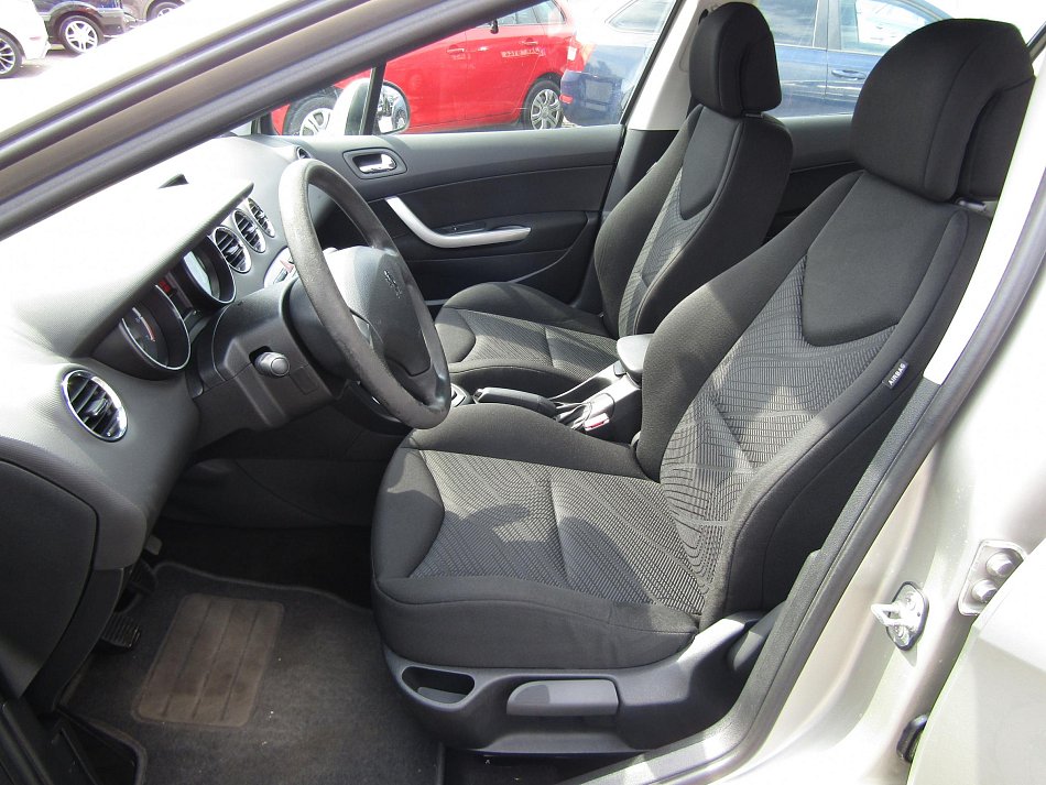 Peugeot 308 1.4 VTTi 