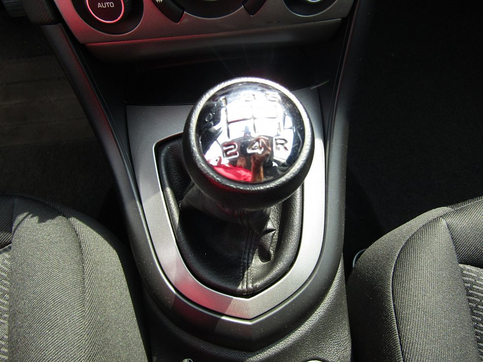 Peugeot 308 1.4 VTTi 
