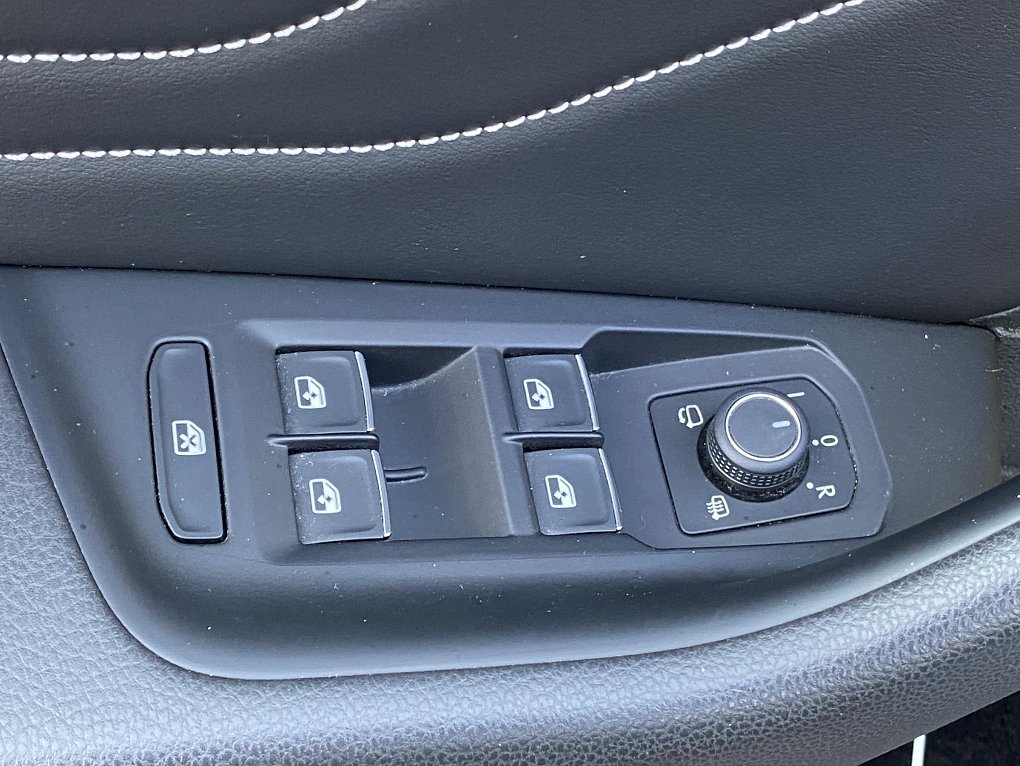 Volkswagen Passat 1.6 TDi Elegance