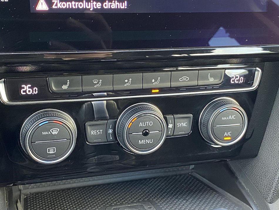 Volkswagen Passat 1.6 TDi Elegance