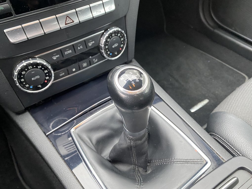 Mercedes-Benz Třída C 1.6i  C180