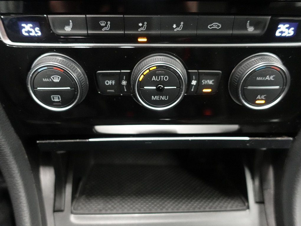 Volkswagen Golf 1.5 TGi Highline