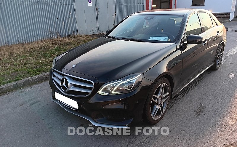 Mercedes-Benz Třída E 2.0 i 