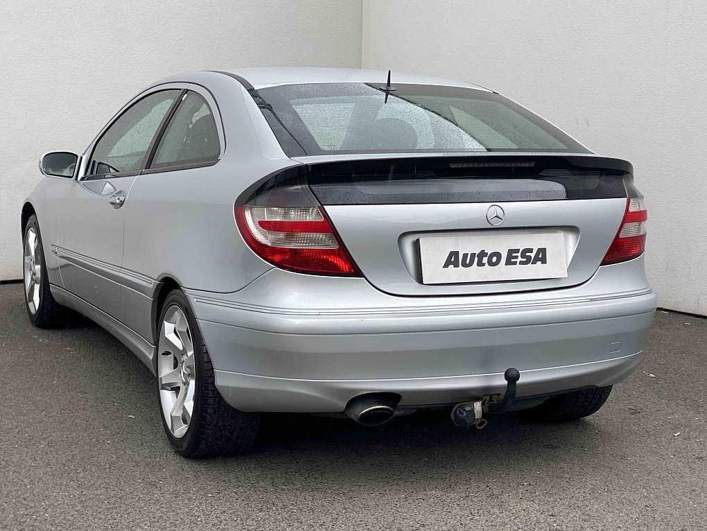 Mercedes-Benz Třída C 2.2CDi 