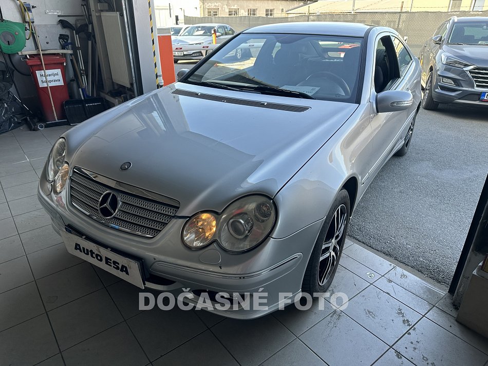 Mercedes-Benz Třída C 2.2CDi 