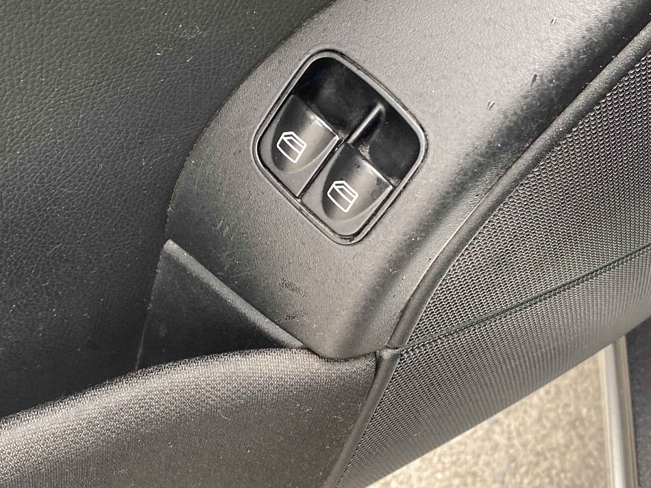 Mercedes-Benz Třída C 2.2CDi 