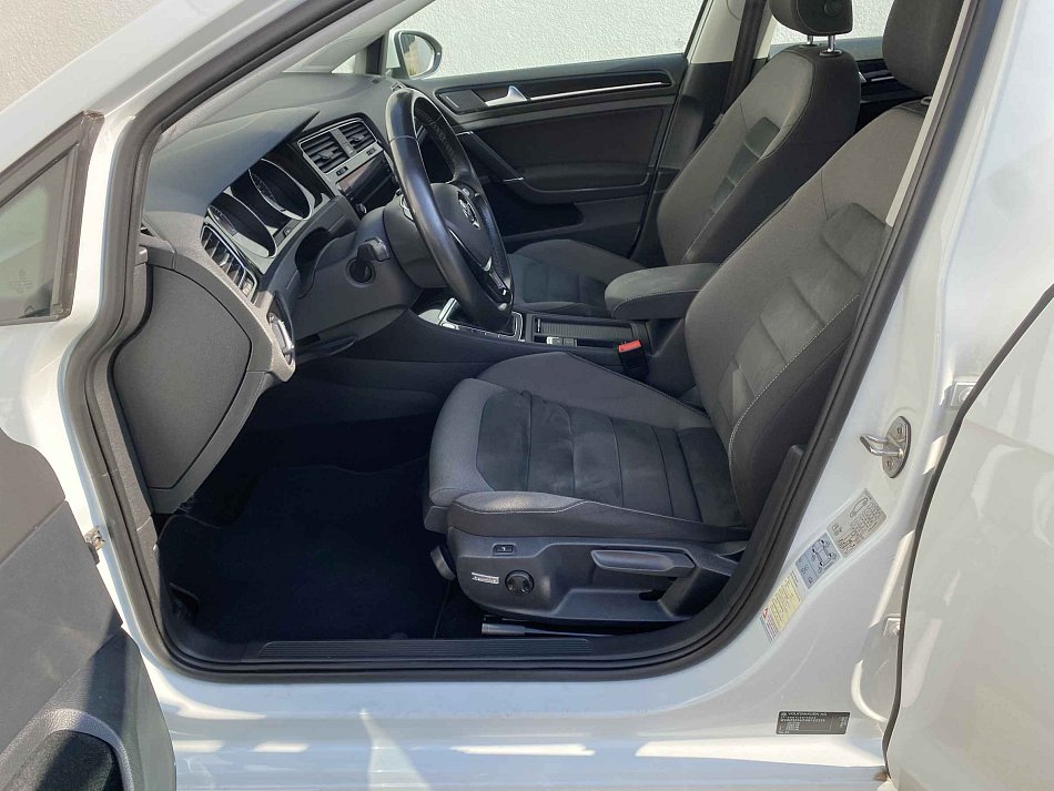 Volkswagen Golf 1.5TSi Highline
