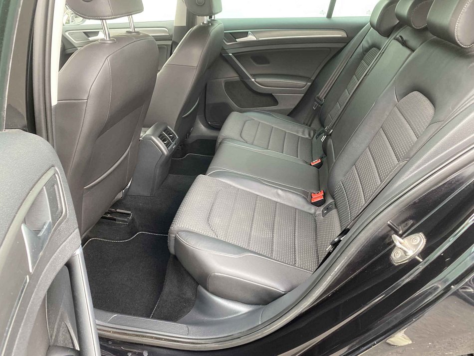 Volkswagen Golf 1.2 TSi Comfortline VII