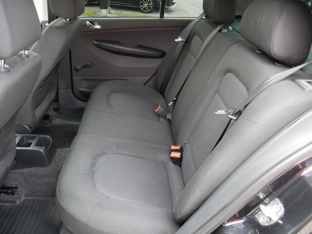 Škoda Fabia I 1.4 16V Ambiente