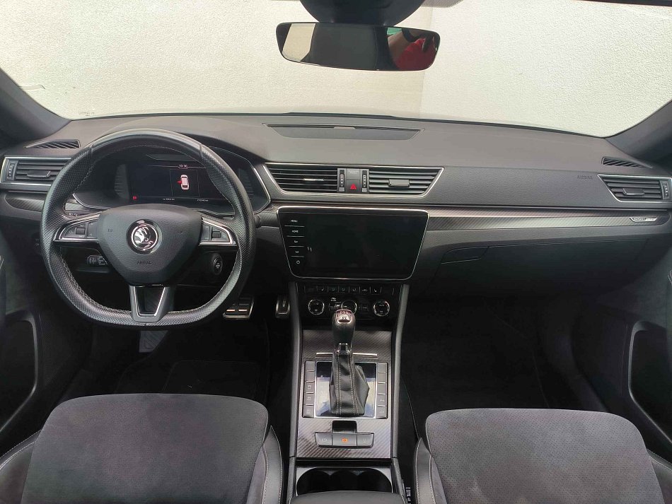 Škoda Superb III 2.0 TDi SportLine 4x4