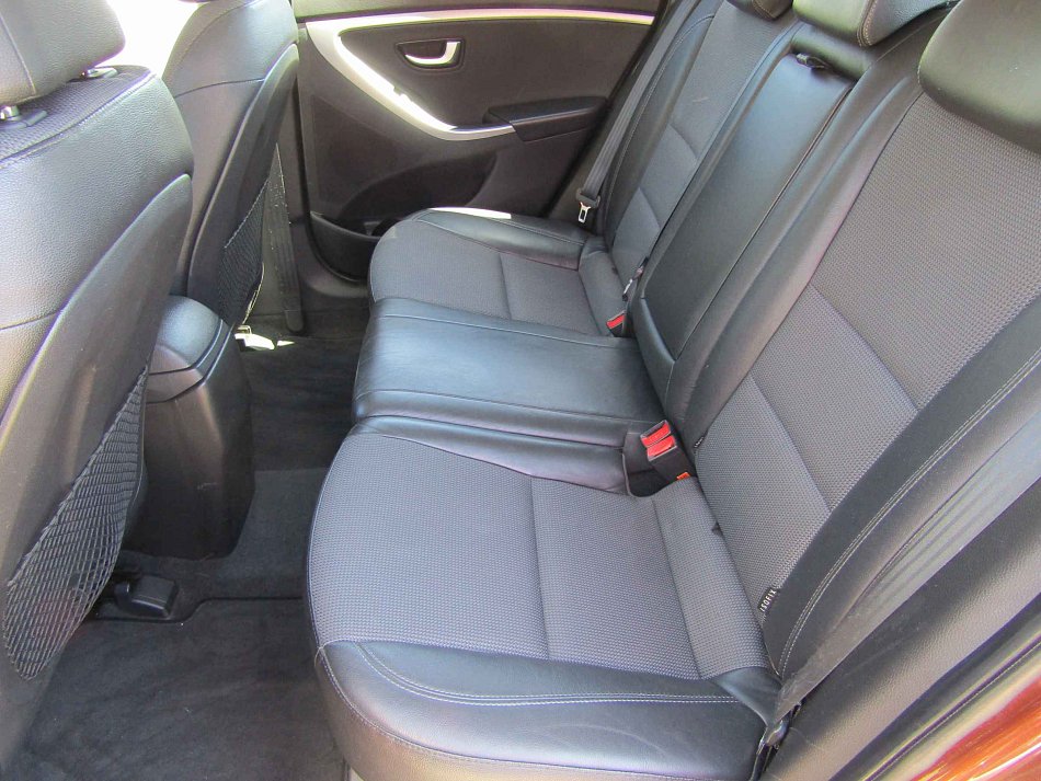 Hyundai I30 1.6 CRDI 