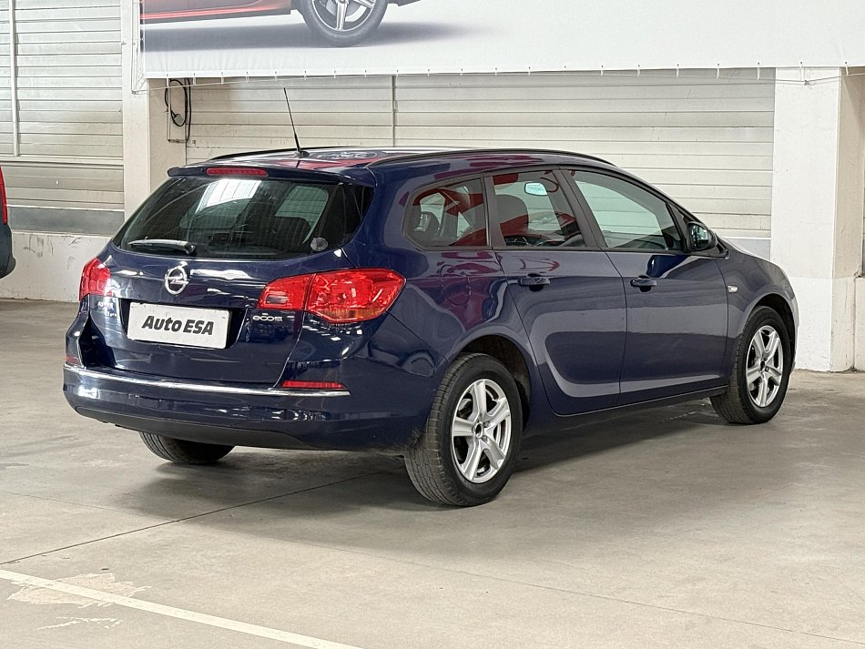 Opel Astra 1.4 T 