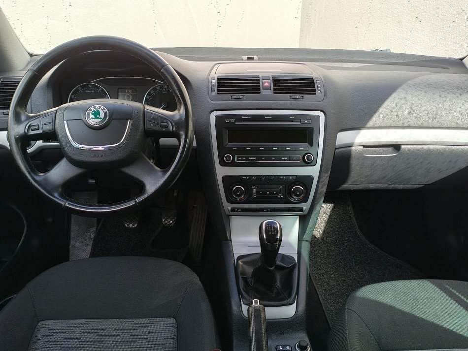 Škoda Octavia II 1.4 TSi Elegance