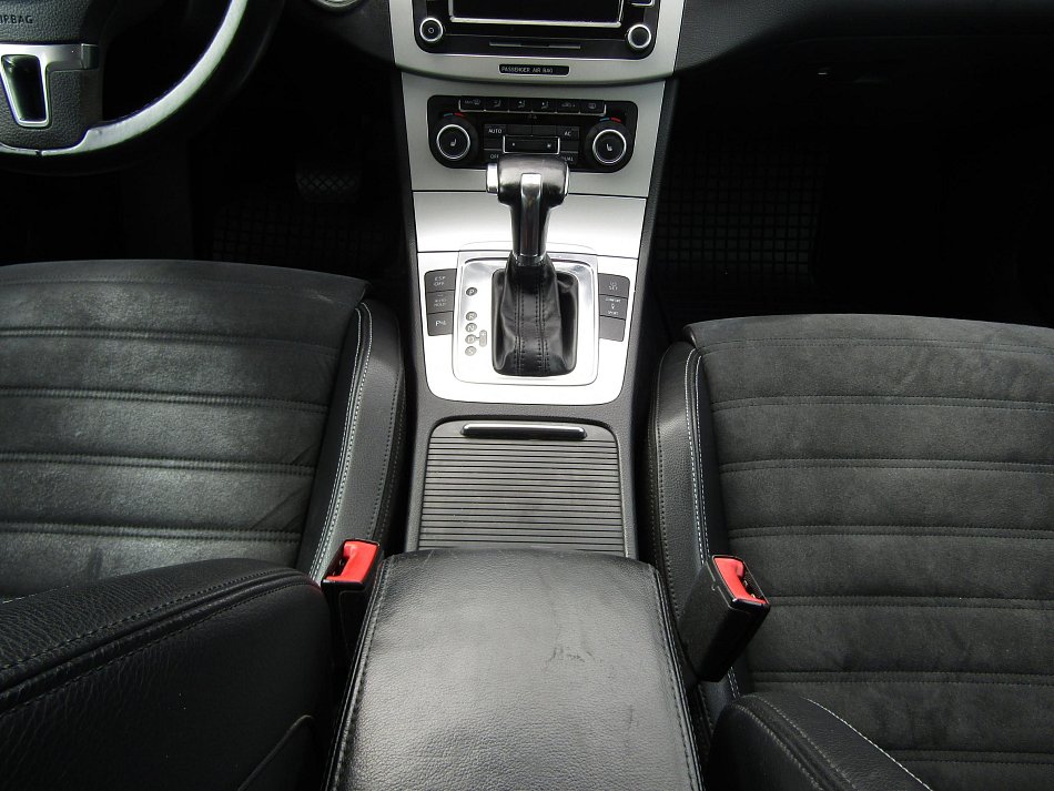 Volkswagen Passat CC 2.0TDi 