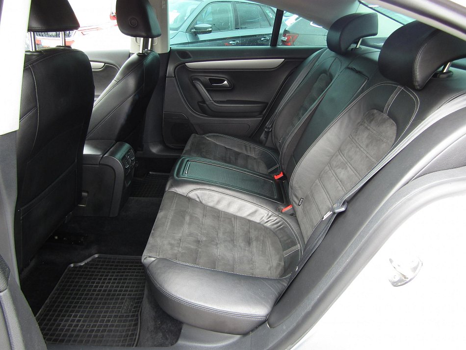 Volkswagen Passat CC 2.0TDi 