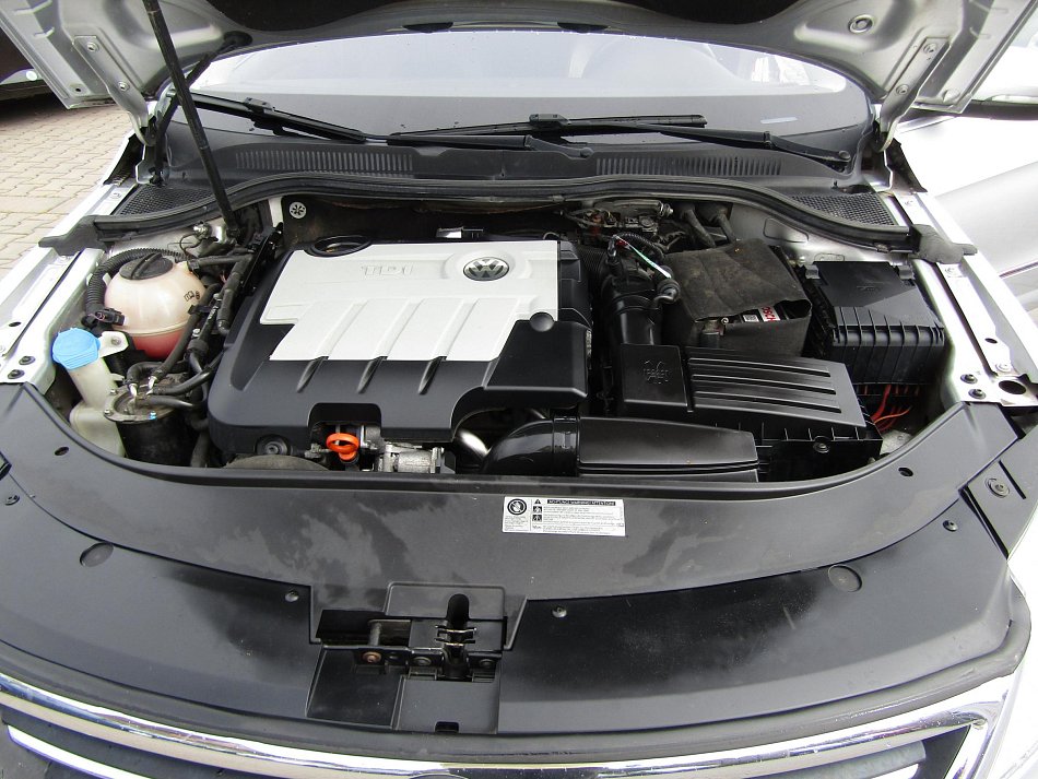 Volkswagen Passat CC 2.0TDi 