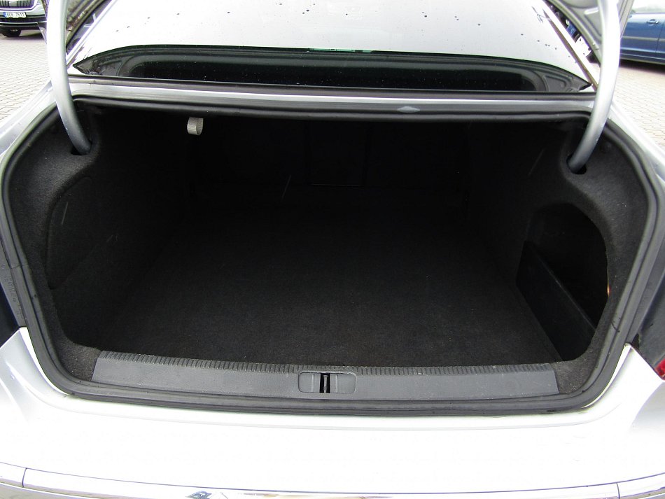Volkswagen Passat CC 2.0TDi 