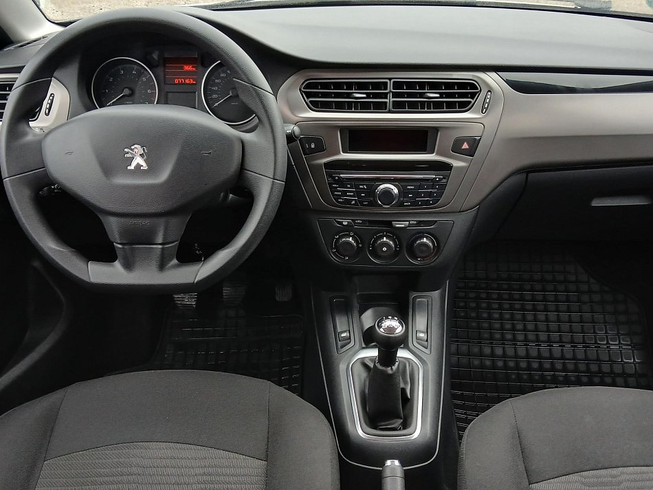 Peugeot 301 1.2 PT Allure