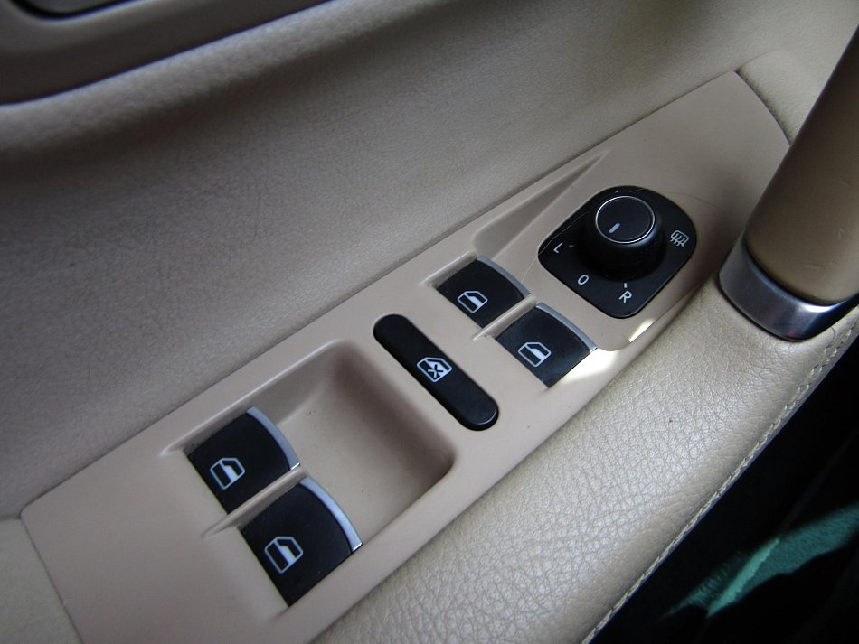 Volkswagen CC 2.0 TDi 