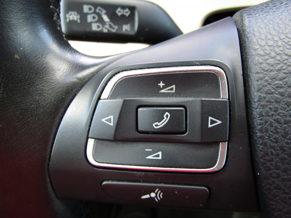 Volkswagen CC 2.0 TDi 