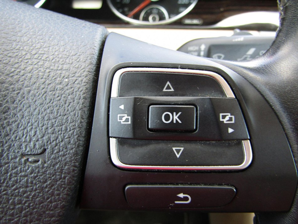 Volkswagen CC 2.0 TDi 