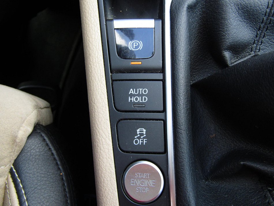 Volkswagen CC 2.0 TDi 