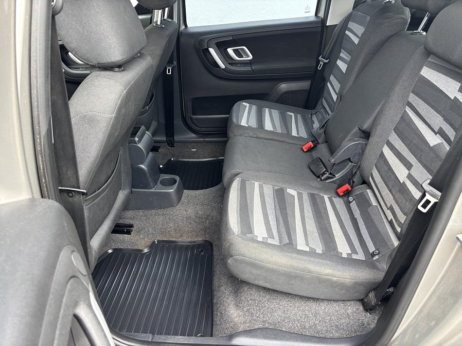 Škoda Roomster 1.4 16V Sport