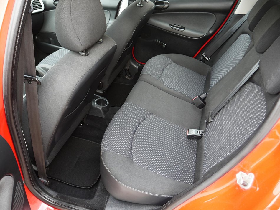 Peugeot 206 1.4i  +