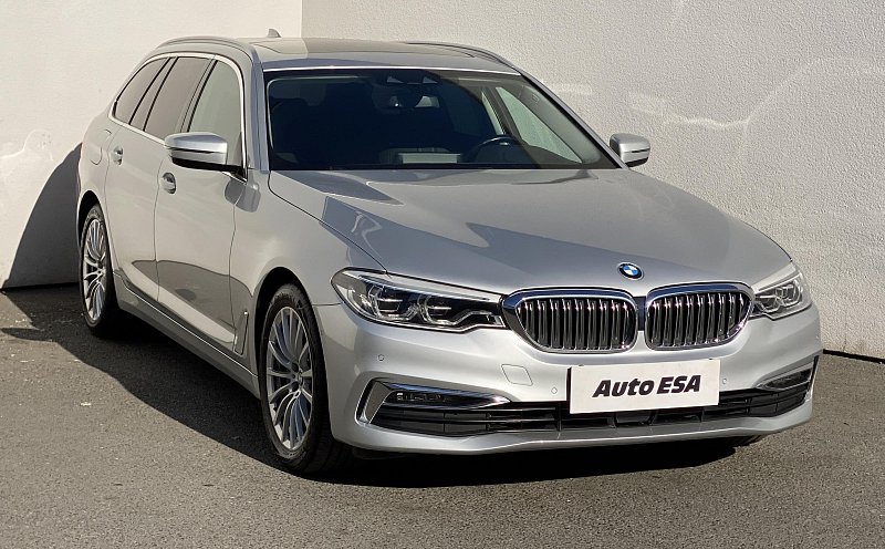 BMW Řada 5 3.0d LuxuryLine 530d xDrive