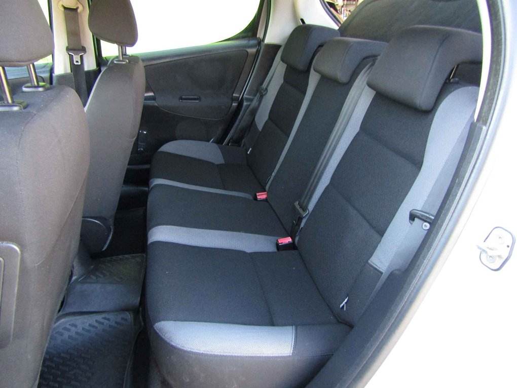 Peugeot 207 1.4 i 