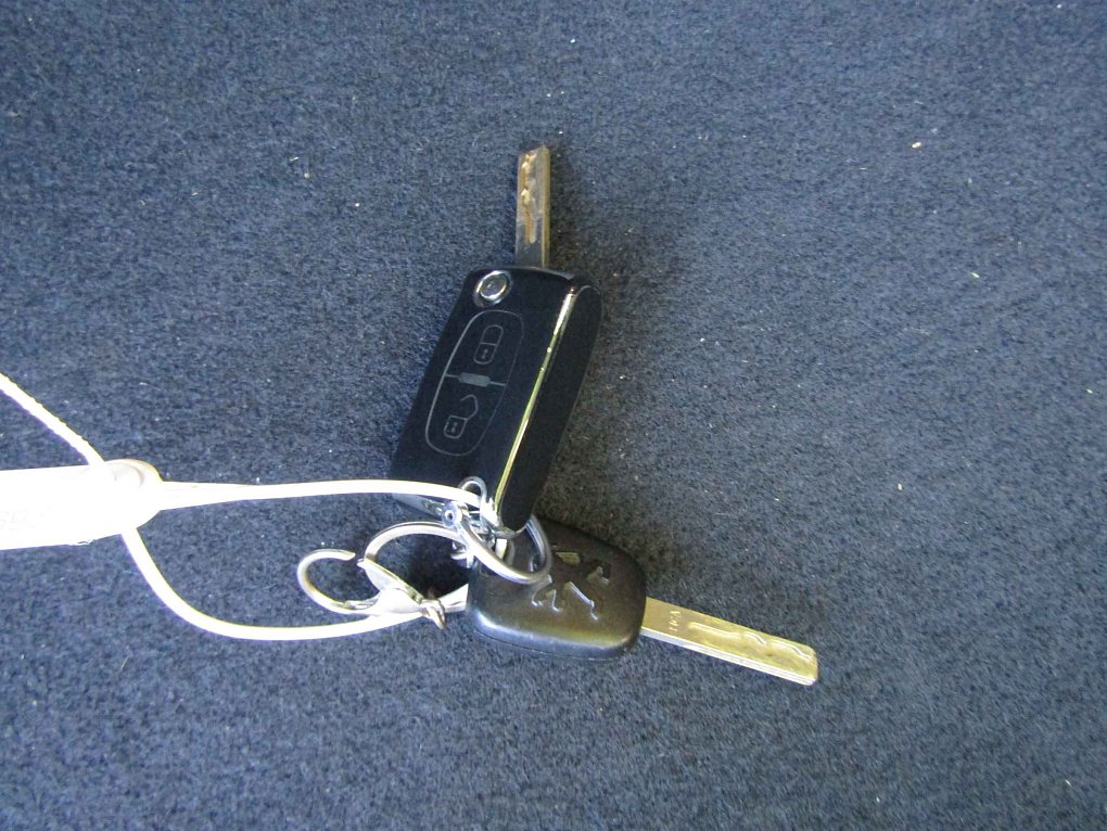 Peugeot 207 1.4 i 
