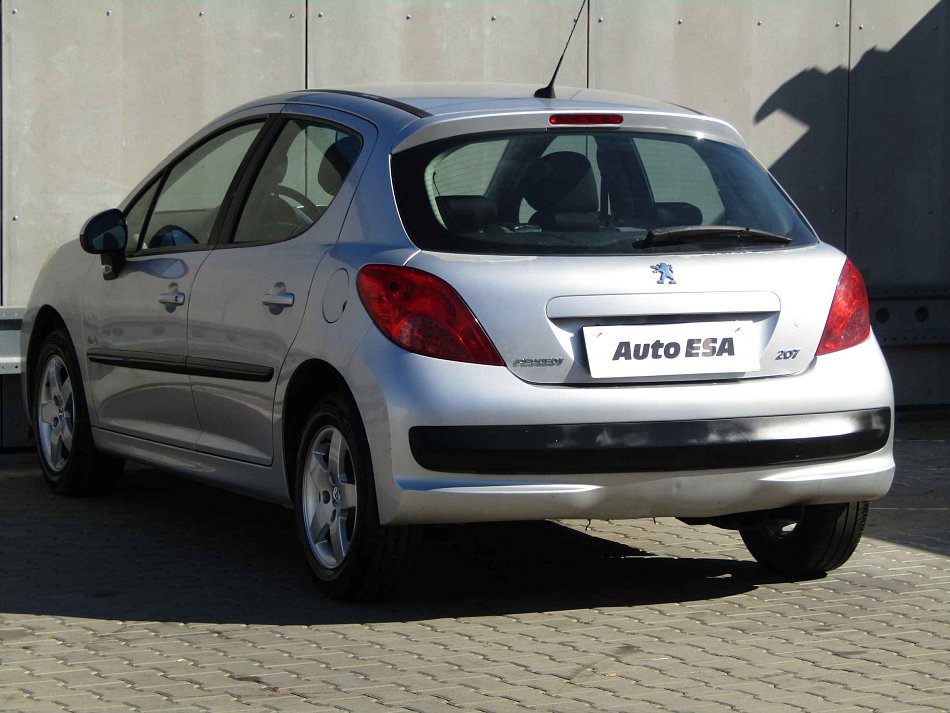 Peugeot 207 1.4 i 