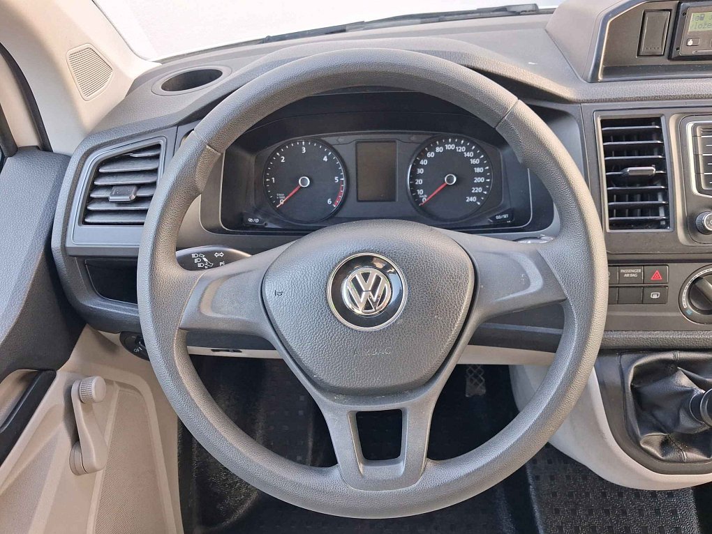 Volkswagen Transporter 2.0TDi  L2 9míst