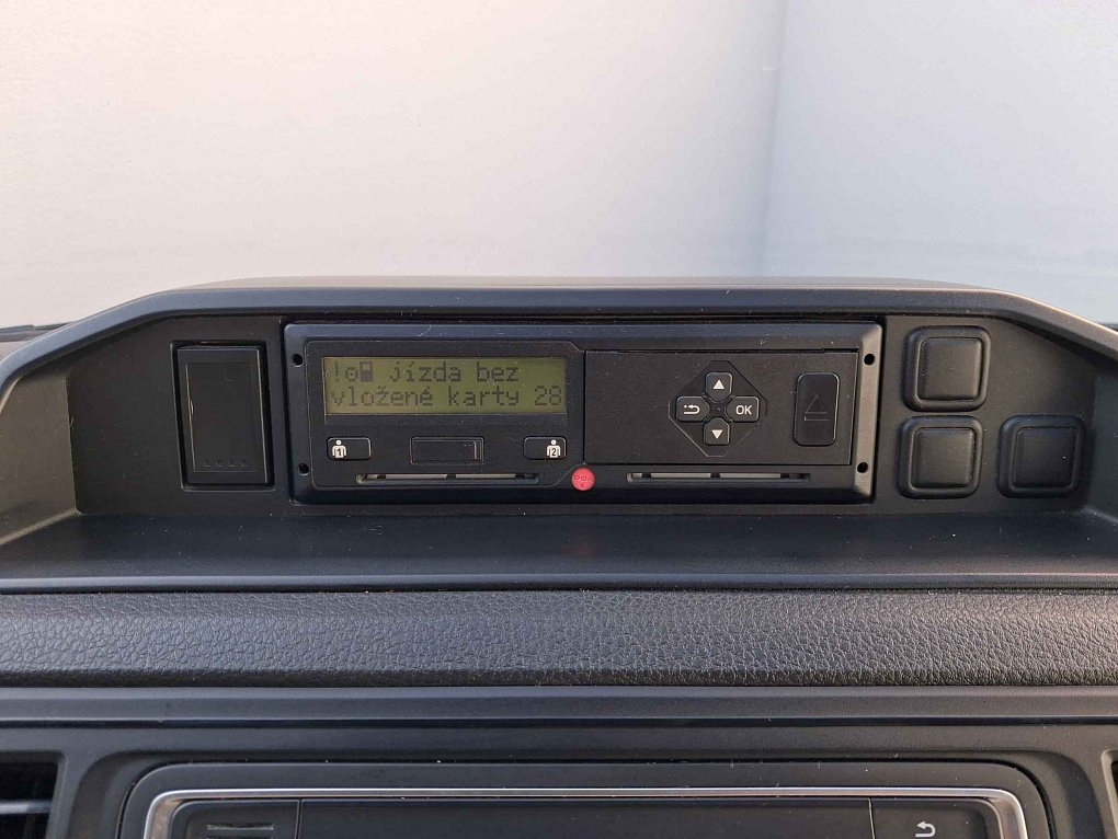 Volkswagen Transporter 2.0TDi  L2 9míst